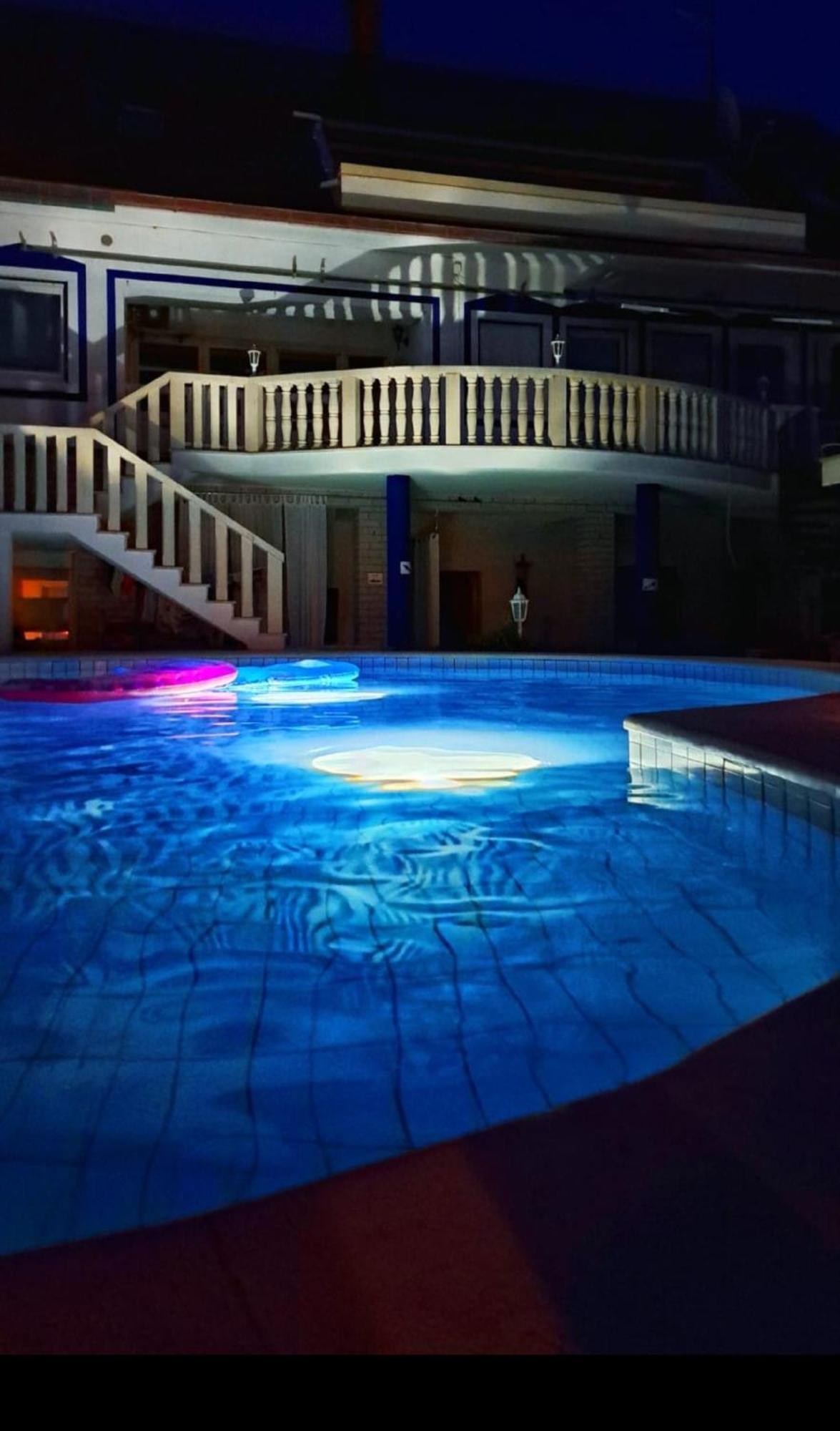 Villa Elit Дуги Рат Екстериор снимка